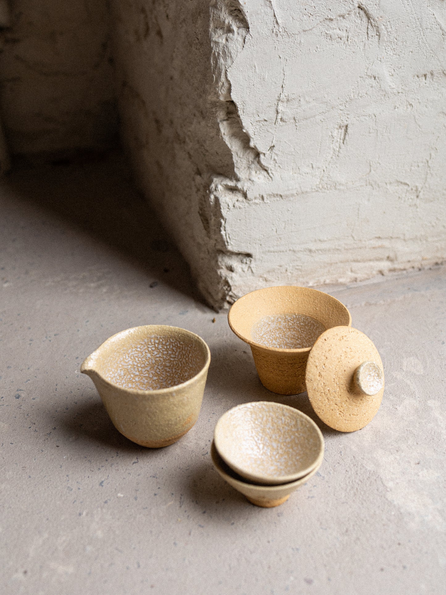 Гайвань з сатиновим рельєфним склом