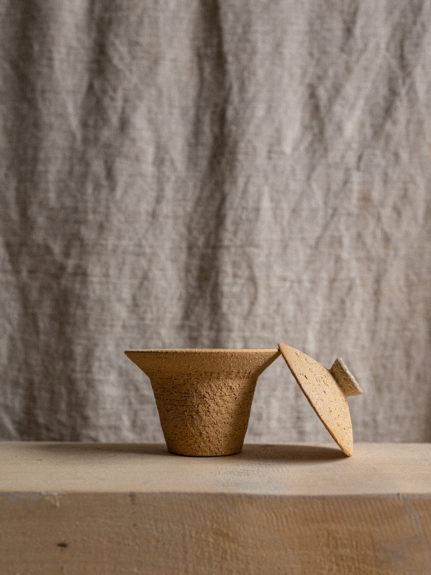 Гайвань з сатиновим рельєфним склом