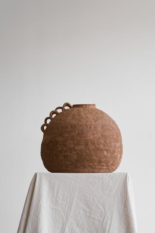 HUM - ceramic vase