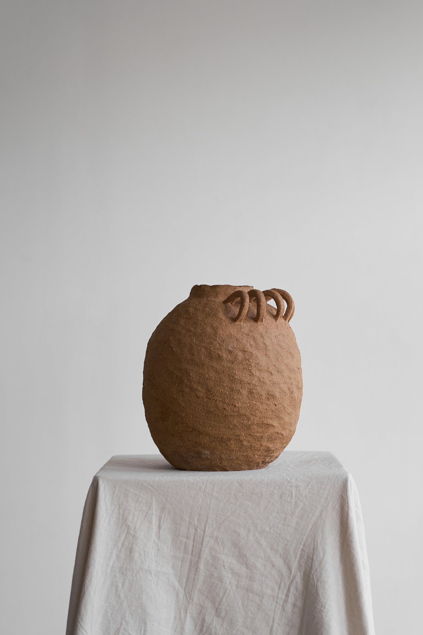 HUM - ceramic vase
